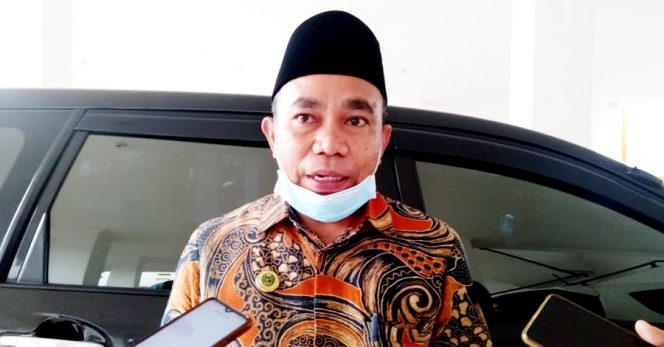 
					Wakil Ketua Komisi III DPRD Kota Ternate Fahri Badar
