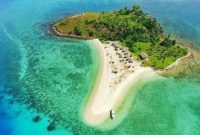Pulau Woyo Terletak di kabupan pulau taliabu