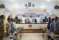 Komisi Pemilihan Umum (KPU) Kabupaten Halmahera Timur (Haltim) menggelar Rapat Koordinasi Pemutakhiran Data Pemilih Berkelanjutan triwulan ke IV Tahun 2021