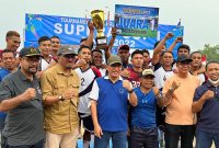 Wali Kota Ternate, M Tauhid Soleman bersama Sultan Tidore, Husain Alting  Syah, secara resmi menutup kompetisi sepakbola gawang sedang Supera Cup I tahun 2022 