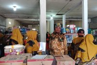 Dinas Perindustrian, Perdagangan dan Koperasi (Disperindagkop) Kabupaten Halmahera Selatan (Halsel) melakukan sidak ke sejumlah pasar 
