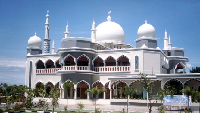 Masjid Agung Nurul Yaqin tikep