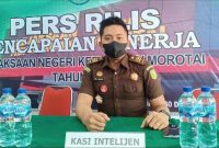 Kepala Seksi Intelijen Kejari Kepulauan Morotai, Erly Andika Wurara
