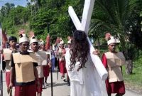 Hari wafatnya Yesus Kristus diperingati warga Desa Sopi Majiko, Kabupaten Pulau Morotai, dengan menggelar dengan prosesi jalan salib.