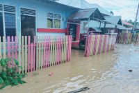 Puluhan rumah warga Desa Umaloya, Kecamatan Sanana, Kepulauan Sula terendam banjir, Senin (8/5/2023)