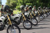 Dandim 1508/Tobelo Letkol Inf Davit Sutrisno Sirait , serahkan 40 Unit Sepeda Motor Dinas Dukungan Kementrian Pertahanan Kepada Babinsa, Senin (12/6/2023).