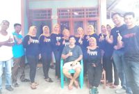 Seorang pengusaha kopra asal Desa Bido, Kecamatan Morotai Utara, Pulau Morotai memberikan bantuan kepada Panitia Pelaksana Turnamen Sepak Bola Sangowo Barat Cup II 2023 dalam bentuk uang tunai