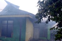 Satu buah rumah di Desa Hatebicara, Kecamatan Jailolo, Kabupaten Halmahera Barat (Halbar) hangus terbakar, Minggu (16/7/2023)