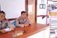 Kasi Humas IPTU Irwansyah yang didampingi AIPDA Agung Setiawan, Kasupsi PIDM Humas Polresta Tikep dalam konferensi pers