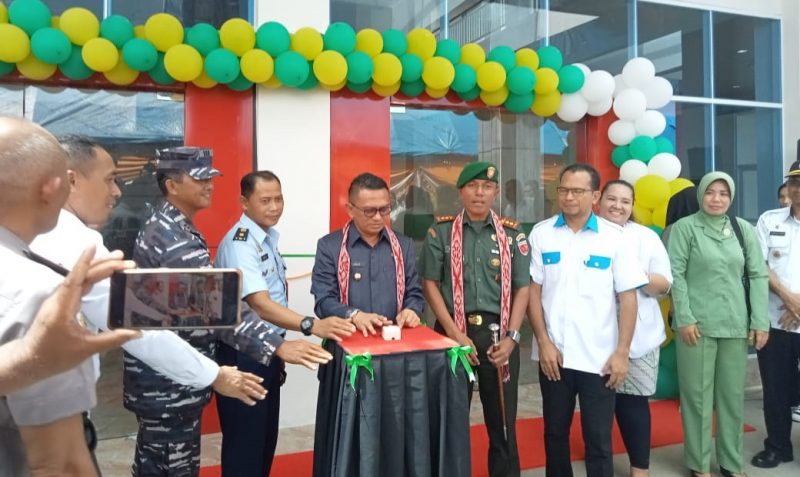 Pj Bupati Pulau Morotai, M. Umar Ali meresmikan Rumah Sakit Umum Daerah (RSUD) Mudaffar Sjah di Desa Pangeo, Kecamatan Morotai Jaya pada Rabu (15/11/2023)