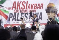Di Tidore Kepulauan, Maluku Utara, aksi bela Palestina dikemas dalam seruan Aksi Akbar yang dipimpin langsung oleh Wakil Walikota Tidore Kepulauan Muhammad Sinen