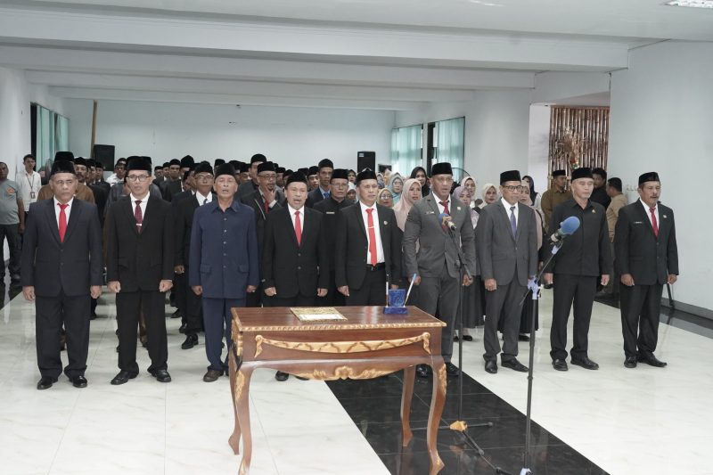 Walikota Ternate M. Tauhid Soleman lantik 8 pejabat eselon II, Rabu (6/2/2024)