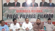 Bakal Calon Walikota Ternate, M. Tauhid Soleman resmi mengembalikan formulir pendaftaran ke DPC partai Gerindra Kota Ternate, Rabu (17/4/2024).