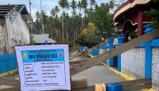 Pembangunan jalan rabat beton di Desa Airkadai Sula, Kabupaten Pulau Taliabu. Jalan ini dibangun guna memperlancar dan meningkatkan aksesibilitas warga.