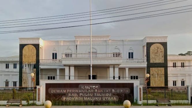 Kantor DPRD Kabupaten Pulau Taliabu